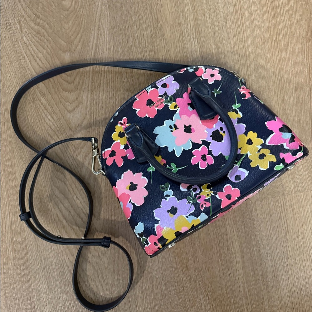 Floral Black Handbag - Picture 3 of 4